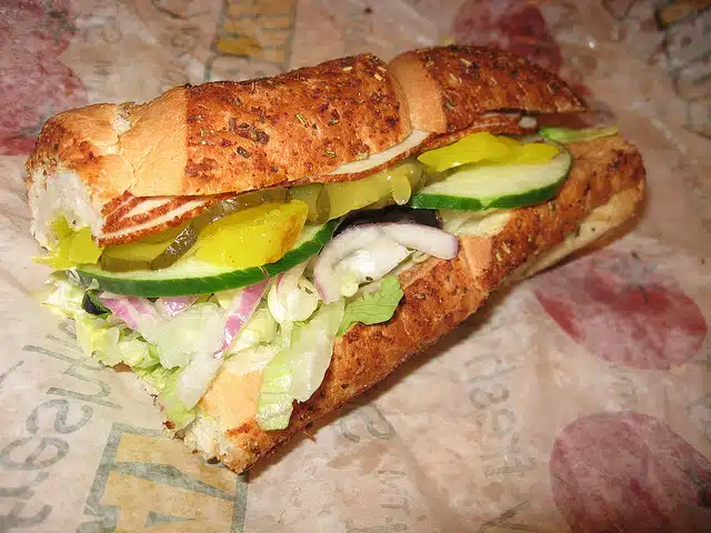 Subways Suck - Mucky Sarnie