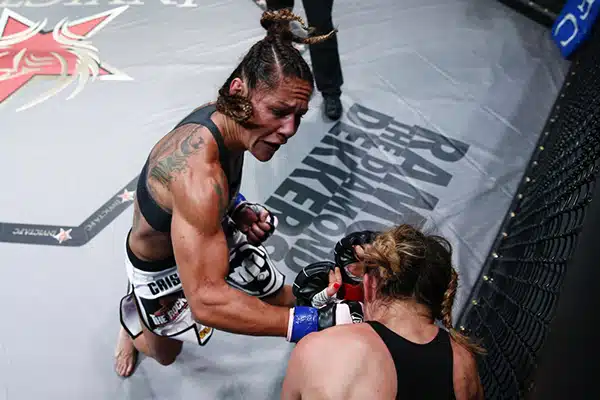 Cris Cyborg Justino vs Marloes Coenen