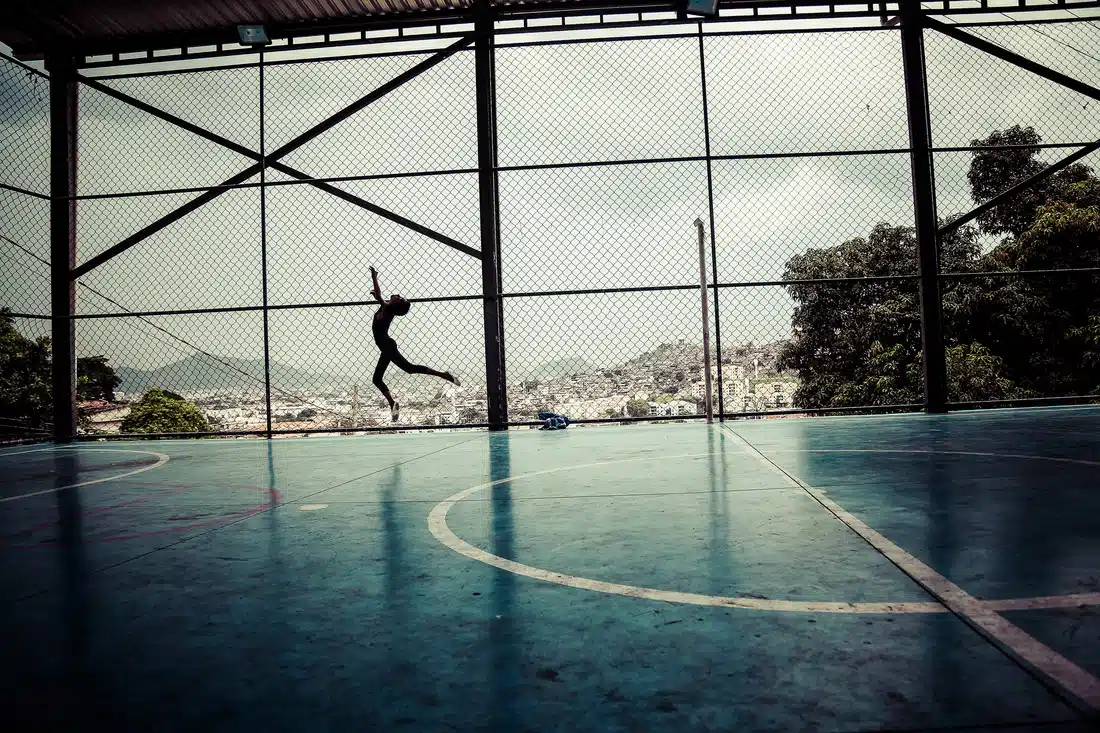 Sebastian Gil Miranda - On Tip Toe