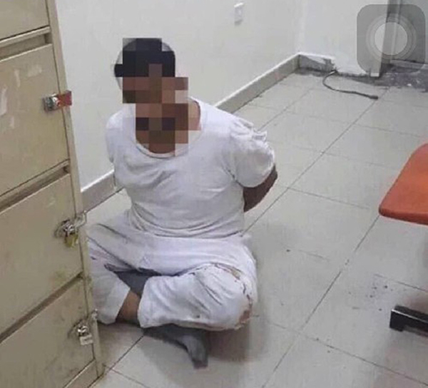 Twerking Drunk Man In Kuwait Knocks Out Policeman With Spinning