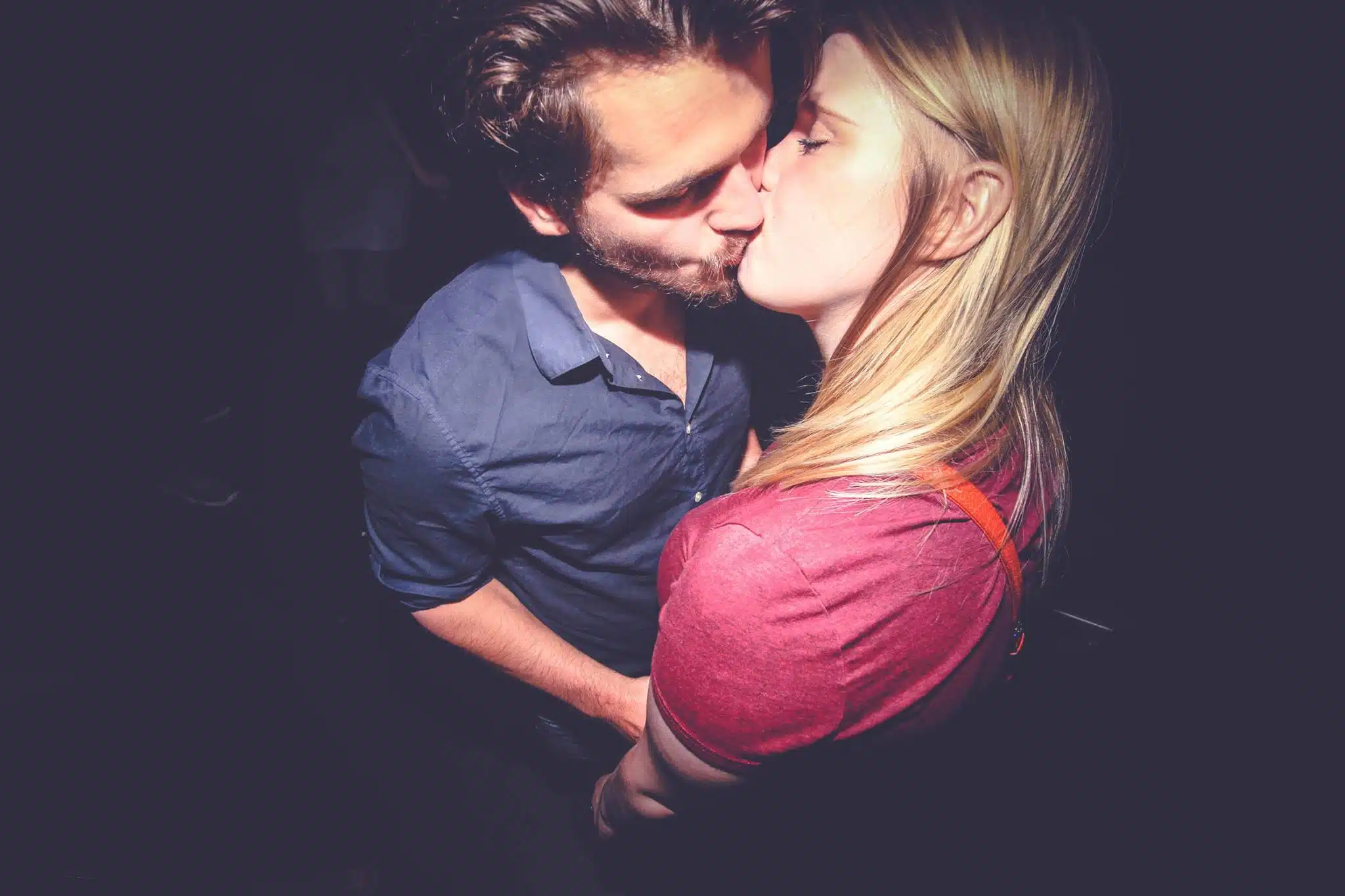 Hornsleth Bar Aarhus kissing