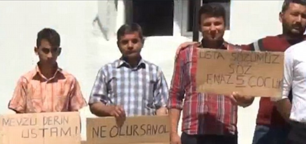 Turkish Men Protesting