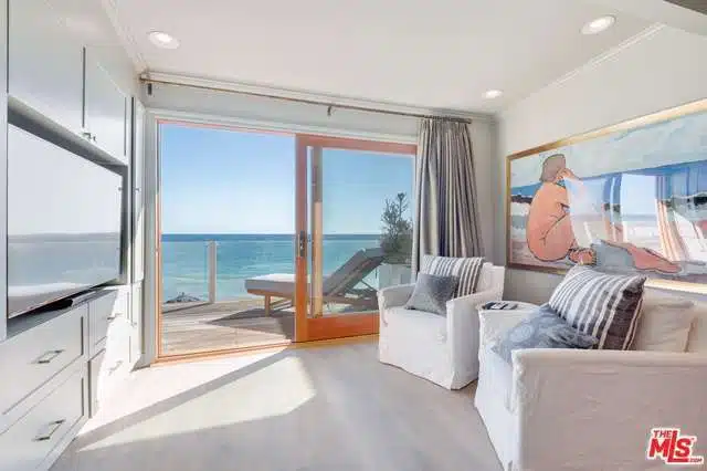 leo-beach-house-2