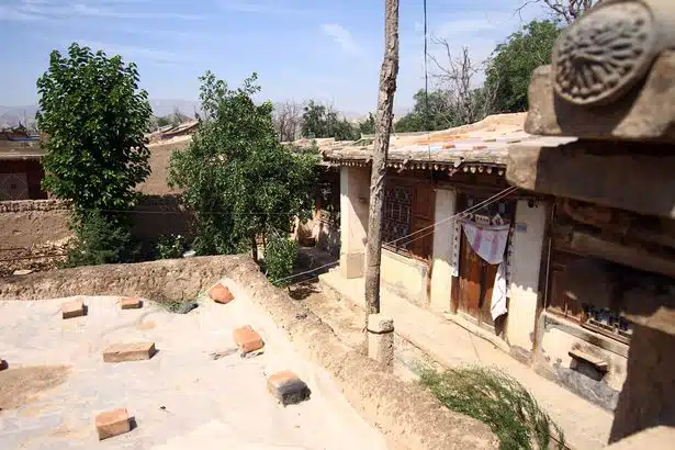 The-courtyard-of-Gao-Chengyongs-family-home