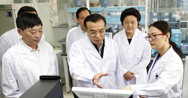 chinese-scientists-2