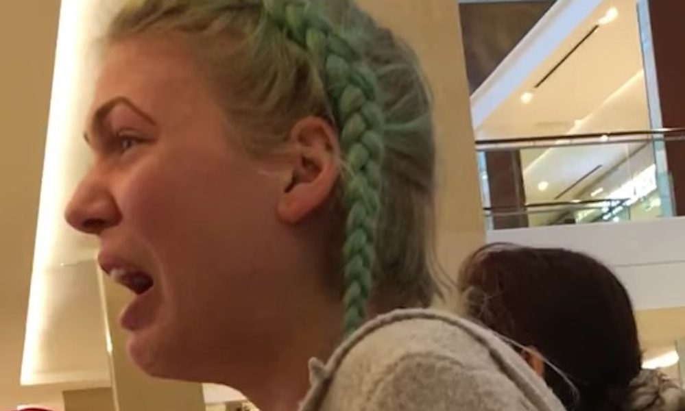 Watch This Screaming Girl Prove Herself To Be The Most Spoiled Brat Of Last Year Sick Chirpse