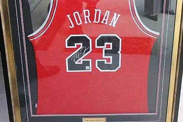 michael-jordan-signed-top