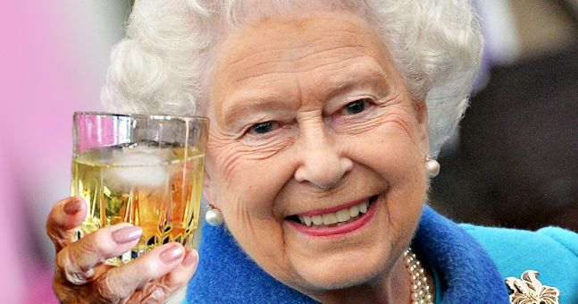 The Queens Boozing Habits Have Been Revealed And Shes Technically A Binge Drinker