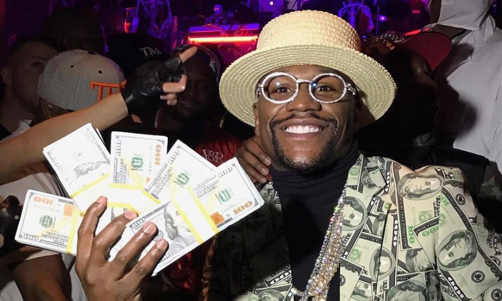 How much did floyd mayweather make vs. manny pacquiao?