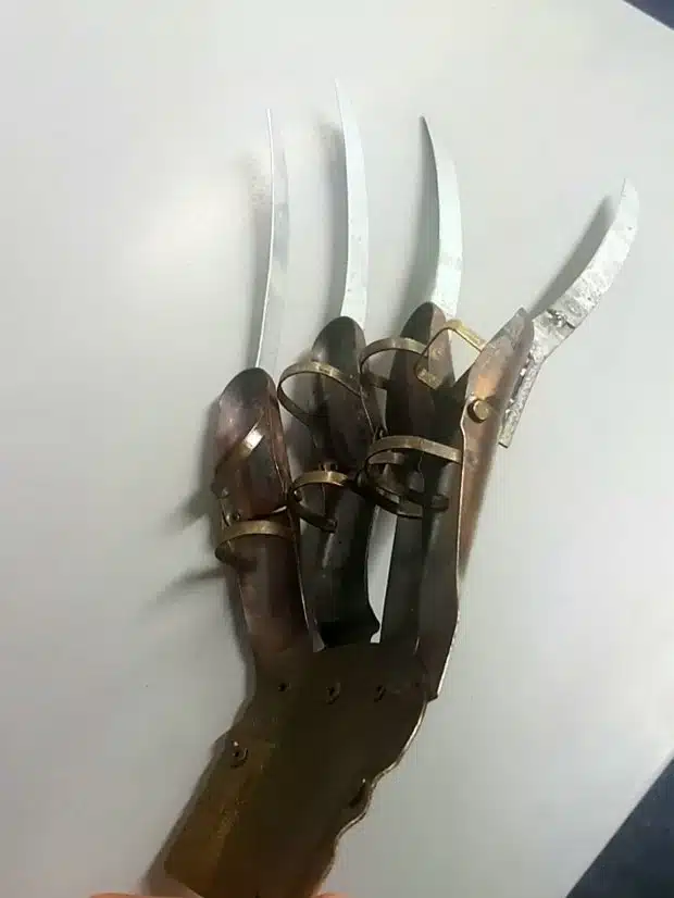 Krueger Glove 2