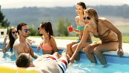 How To Meet A Girl At The Pool?