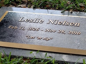 leslie-nielsen-gravestone-let-er-rip-225.jpg