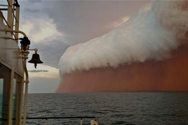 Australian Sand Storm 2013 - Onslow, Perth