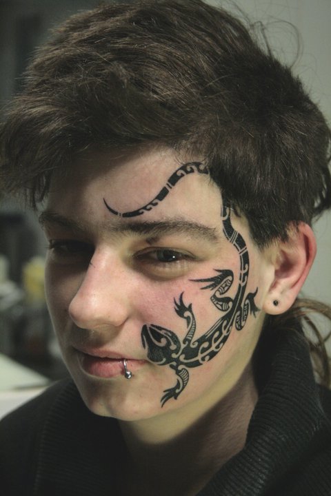 Rouslan Tomumaniantz - Tattoo Face Lizard