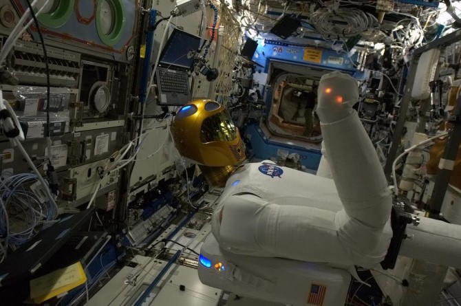 ISS - Robonaut