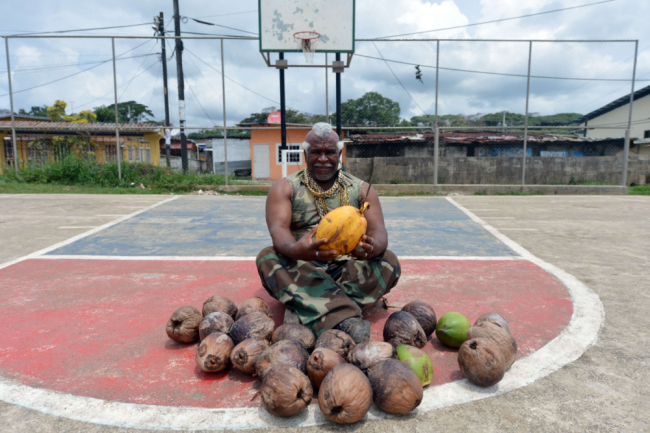 Andres Gardin - Panama - Mr T - With Coconuts