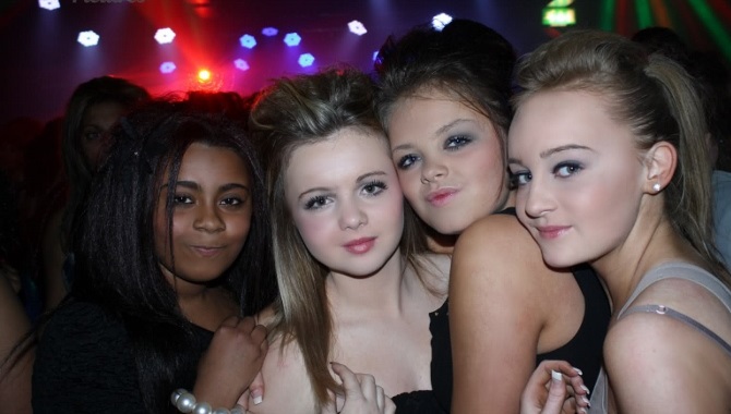 Underage Girls In Club