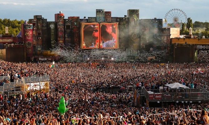 TOMORROWLAND