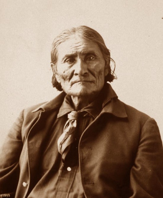 Geronimo - Apache Warrior Hero - Short Hair