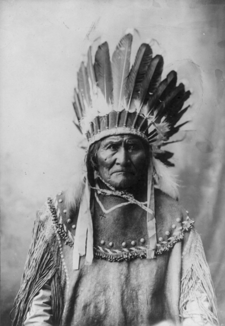 Geronimo - Apache Warrior Hero - With Headress