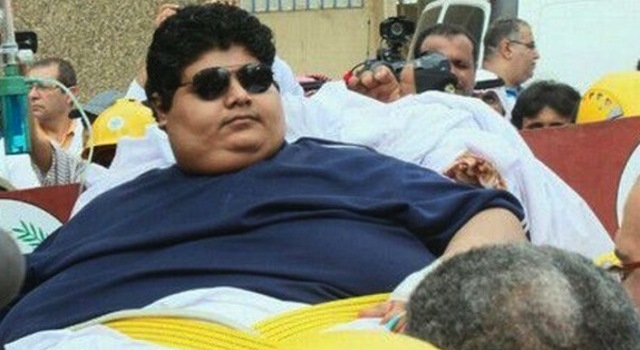 King Of Saudi Arabia Orders 1 345lbs Man To Be Airlifted In Bed