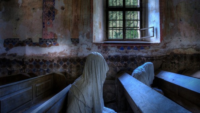 Niki Feijen - UrBex - Abandoned Buildings - Church Pew And Ghosts 2
