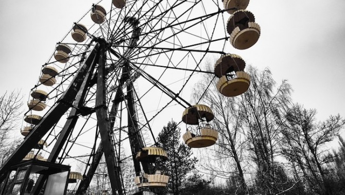 Niki Feijen - UrBex - Abandoned Buildings - Ferris Wheel Prypiat