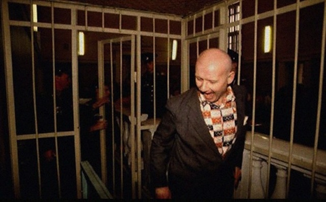 andrei-chikatilo-in-cage