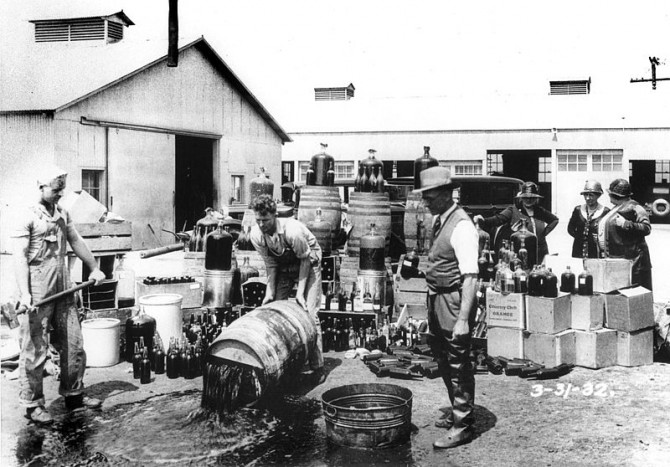 Prohibition - Drink Ban - America - Orange County Sheriff's deputies dumping illegal booze