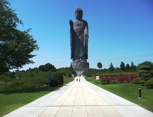 Tallest Statues In The World - Japan - Ushiku Daibutsu 2