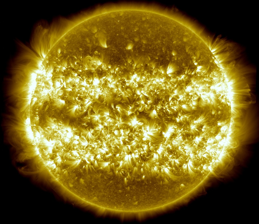 743348main_SDOTimelapse_Sun_900