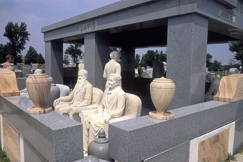 Gravestones Weird -  The Davis Memorial - Hiawatha Kansas 1