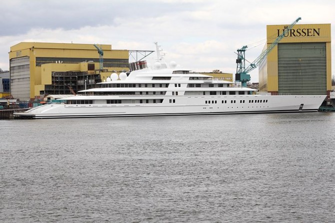 Longest Weirdest - Azzam Yacht