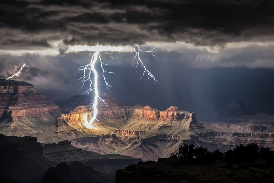 grand canyon lightning