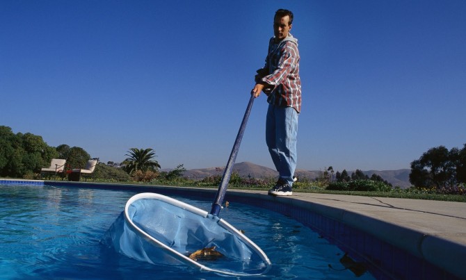 Darwin Awards - Stupid Ways to Die - Pool Guy