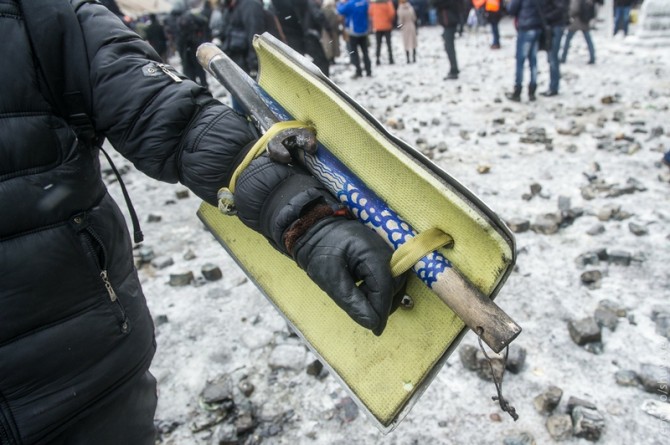 Ukraine Handmade Weapons - Shovel shield and stick