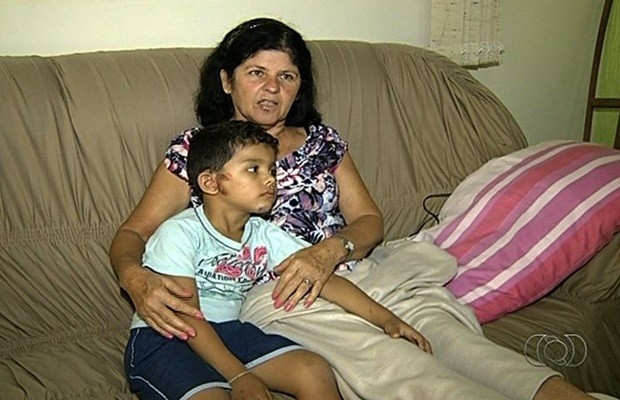 Weird News -  Vilma Teodoro do Nascimento Brazil Car Crash Escape