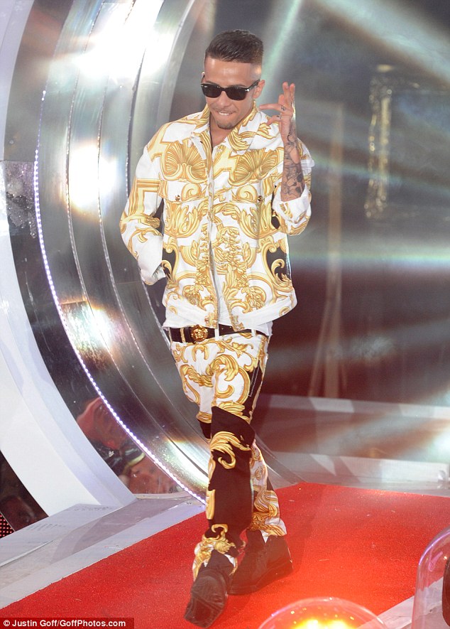 dappy-joins-celebrity-big-brother-versace-outfit