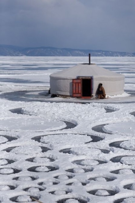 Amazing Pictures From Russia - Lake Baikal Art 3