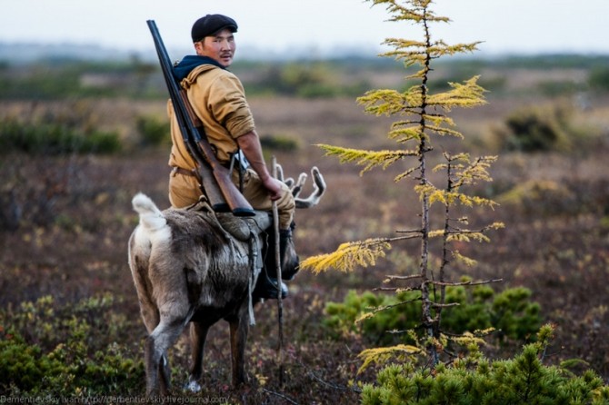 Amazing Pictures From Russia - Sakhalin - Nivkhs people bears 2