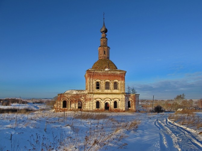 Amazing Pictures From Russia - Suzdal region abandoned churches 2