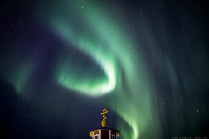 Amazing Pictures From Russia - Teriberka northern lights 3