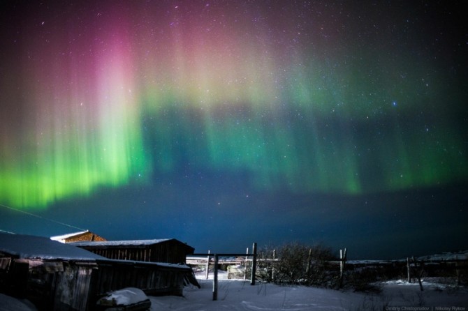 Amazing Pictures From Russia - Teriberka northern lights 4