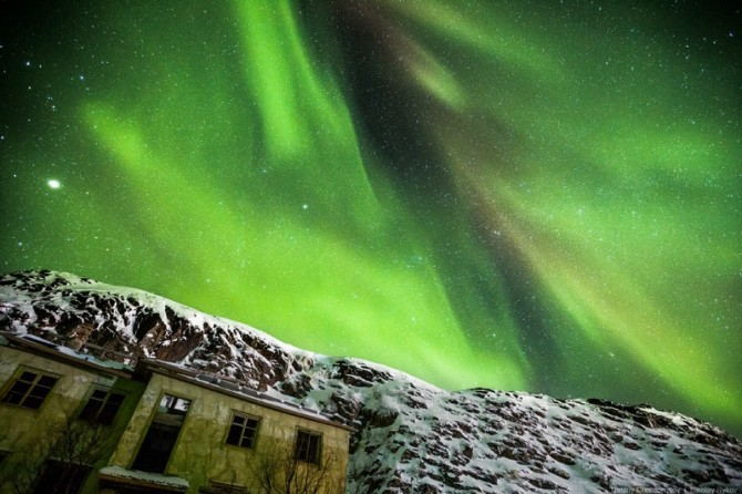 Amazing Pictures From Russia - Teriberka northern lights