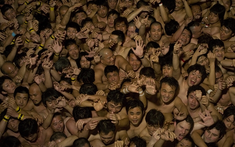 Hadaka Matsuri - Japanese Naked Festival - Sticks