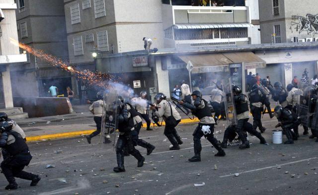 Venezuelan Riots 18