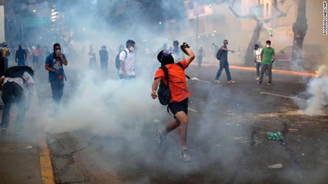 Venezuelan Riots 7
