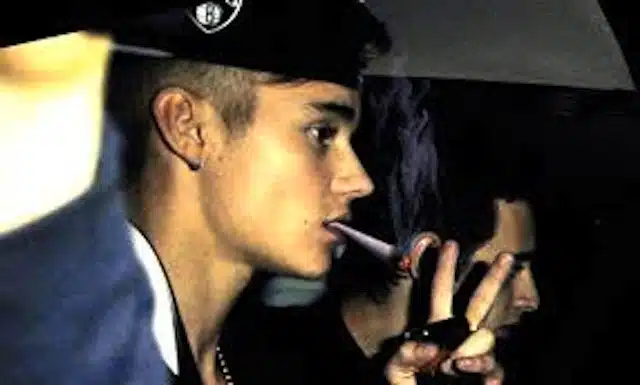 Justin Bieber Was Smoking So Much Weed On His Private Jet That The Flight Crew Had To Wear Oxygen Masks