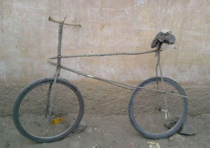 Russia Love - 2 crap bike