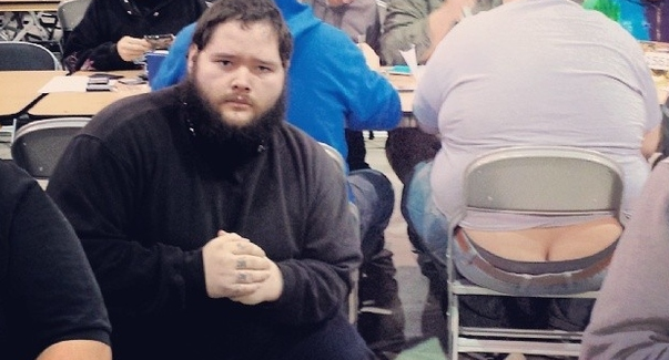 Man Takes Selfies With Butt Cracks At Magic The Gathering Tournament